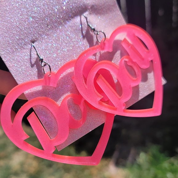 DOLL EARRINGS - Picture 3 of 5